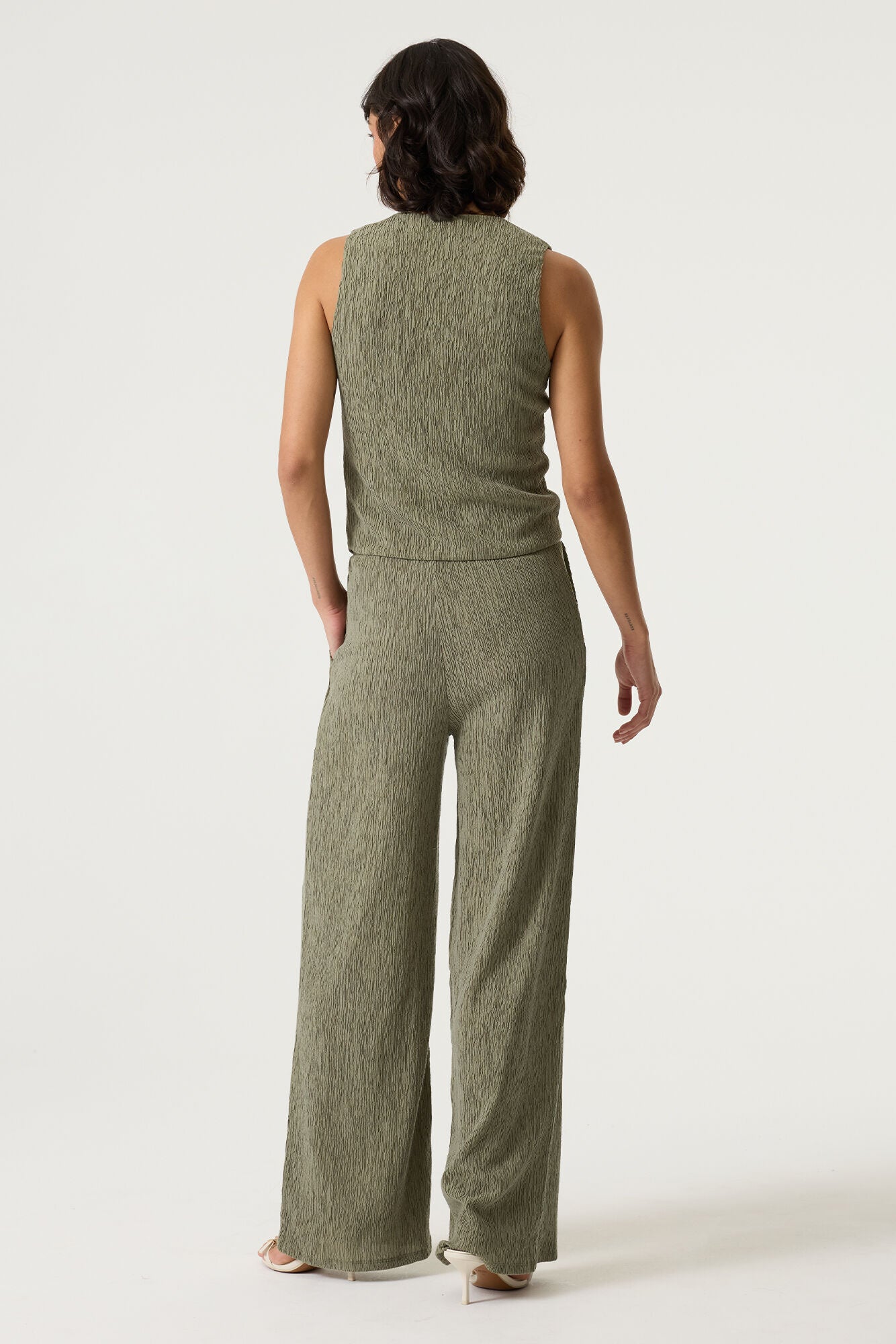 Garcia Crinkle button vest R260290